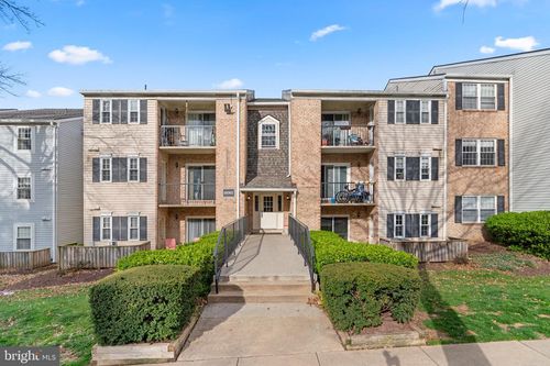 apt-104-18302 Streamside Dr, GAITHERSBURG, MD, 20879-5213 | Card Image