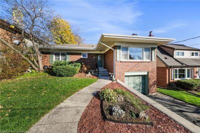 7 Underhill Ave, House other with 3 bedrooms, 1 bathrooms and 2 parking in Dundas ON | Image 2