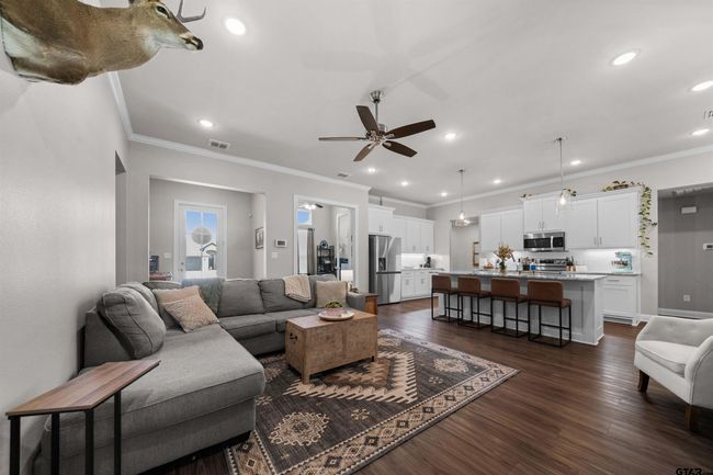409 Meadows Ct, House other with 3 bedrooms, 3 bathrooms and null parking in Chandler TX | Image 17