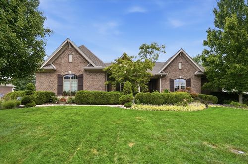 10842 Mariam Ln, Washingtn Twp, OH, 45458-6413 | Card Image
