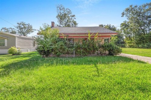 326 Hall St, DeQuincy, LA, 70633-3904 | Card Image