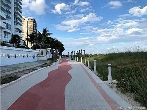 732-6345 Collins, Miami Beach, FL, 33141 | Card Image