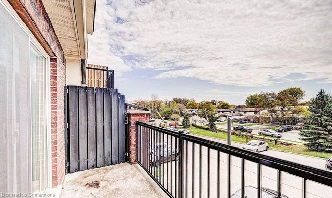 4D - 45 Cedarhill Cres, Townhouse with 3 bedrooms, 2 bathrooms and 1 parking in Kitchener ON | Image 11