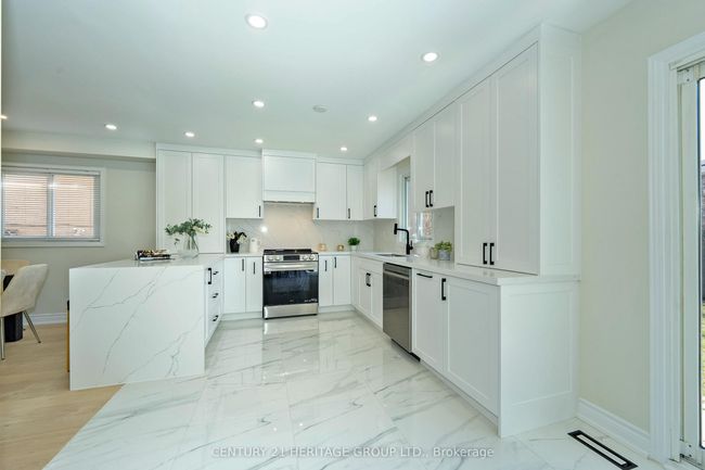 92 East Ave, House other with 4 bedrooms, 3 bathrooms and 2 parking in Scarborough ON | Image 16