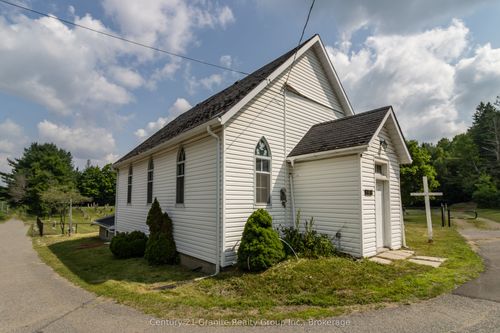 10961 Highway 118, Haliburton, ON, K0M1S0 | Card Image