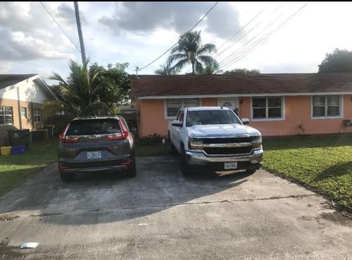 3556 William St, West Palm Beach, FL, 33403-1632 | Card Image