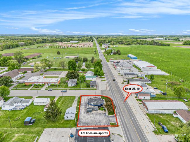 2351 E Us Highway 10, Home with 0 bedrooms, 2 bathrooms and null parking in Custer MI | Image 5