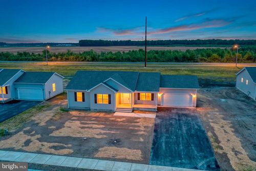 11-1011 Redwood Ct, HARRINGTON, DE, 19952-3277 | Card Image