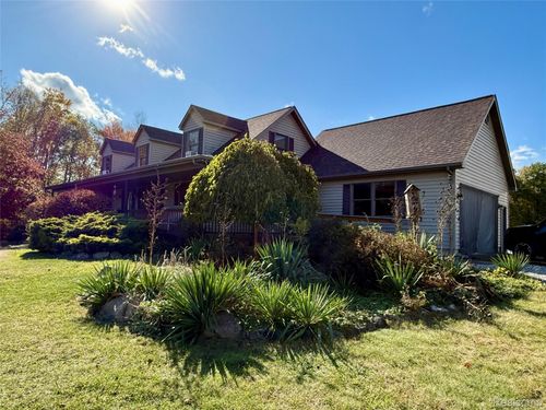 835 Lake George Rd, Attica, MI, 48412-9663 | Card Image