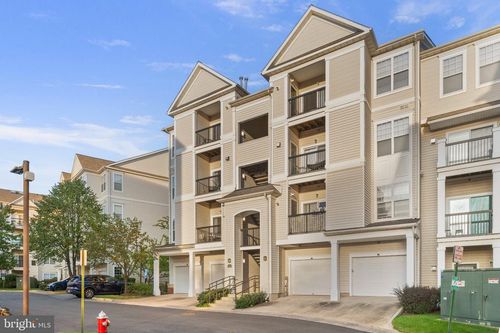 5-202-11325 Aristotle Dr, FAIRFAX, VA, 22030-7499 | Card Image