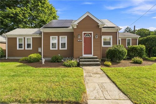 357 Old River Rd, Manville, RI, 02838-1209 | Card Image
