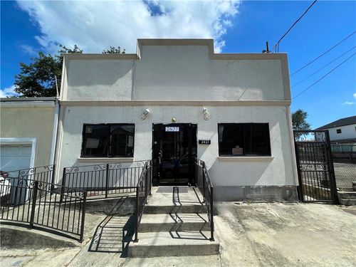 2637 Banks St, New Orleans, LA, 70119-7408 | Card Image