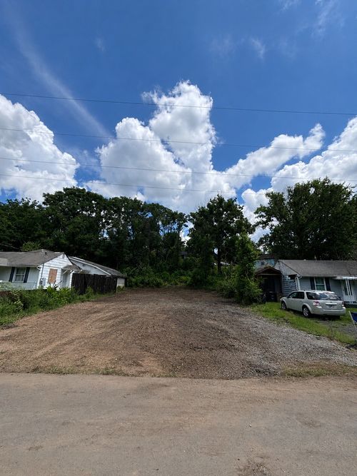 513 Village Ct, Nashville, TN, 37206-3165 | Card Image