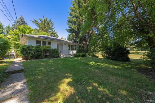 20761 113 Ave, Maple Ridge, BC, V2X1E8 | Card Image