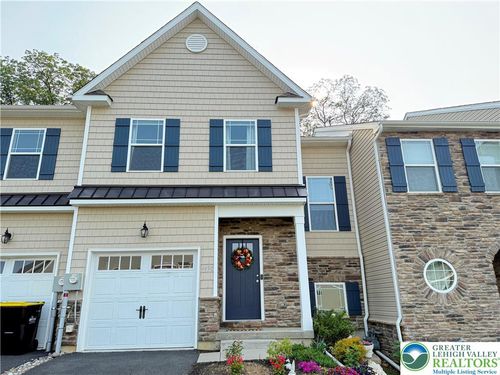 4498 Benjamin Ct, Emmaus, PA, 18049-5250 | Card Image