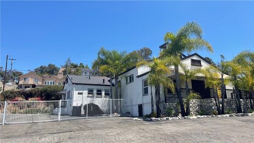 1050 S Santa Fe Ave, Vista, CA, 92084-7006 | Card Image