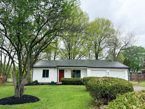 2625 Elm Dr, Girard, OH, 44420-3110 | Card Image