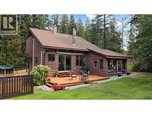 5724 Crystal Rd, Kitchener, BC, V0B1W1 | Card Image