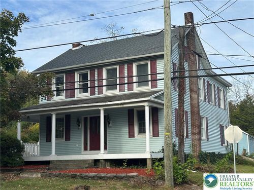 696 S Delaware Dr, Mount Bethel, PA, 18343-5802 | Card Image