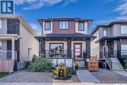 407 Kloppenburg St, Saskatoon, SK, S7W0N7 | Card Image