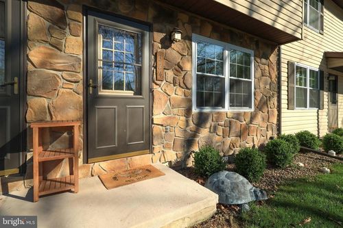 324 Amblewood Way, STATE COLLEGE, PA, 16803-1107 | Card Image