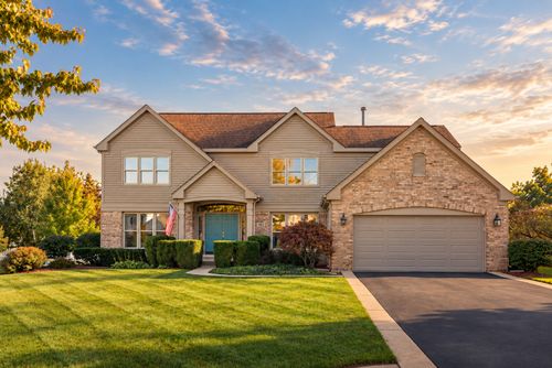 931 Ambria Dr, Mundelein, IL, 60060-4815 | Card Image