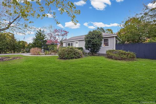 757 Belmore Ave, Islip Terrace, NY, 11752-1716 | Card Image