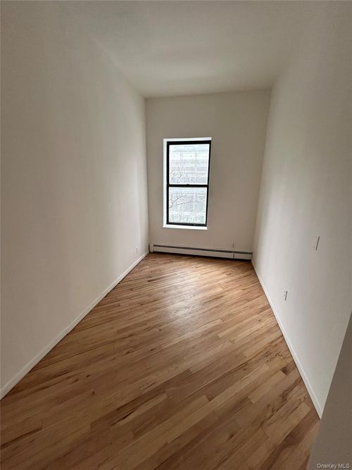3-572 Ninth Avenue, New York, NY, 10036 | Card Image