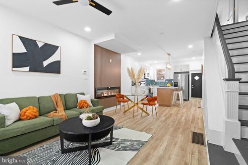 5725 Hunter St, PHILADELPHIA, PA, 19131-3421 | Card Image