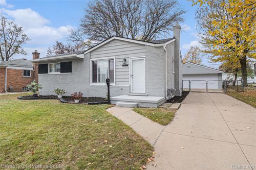 24043 Virginia Dr, Warren, MI, 48091-1615 | Card Image