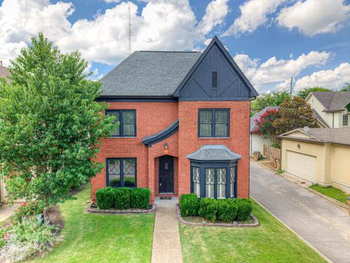 1870 Peabody Green Dr, Memphis, TN, 38104-4025 | Card Image