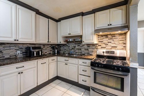6817 Kassarine Pass, Houston, TX, 77033-1807 | Card Image