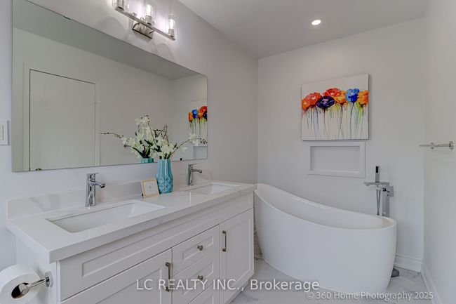 17A Silver Stream Ave, House attached with 4 bedrooms, 4 bathrooms and 2 parking in Richmond Hill ON | Image 16