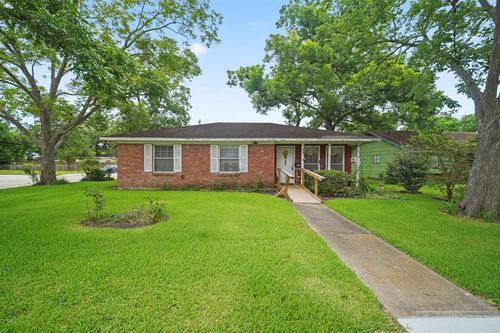 836 Sycamore St, Lake Jackson, TX, 77566-5934 | Card Image