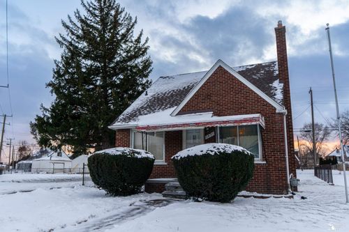 1431 Canterbury St, Dearborn, MI, 48120-1727 | Card Image