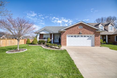 3399 Cardinal Dr, Niagara Falls, ON, L2H3A6 | Card Image