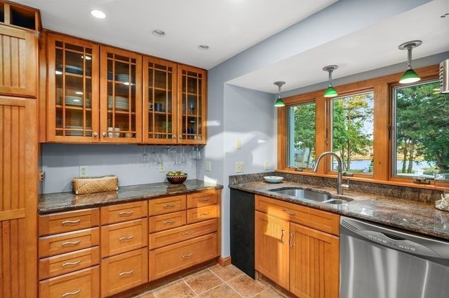 62 Baxter St, House other with 3 bedrooms, 2 bathrooms and 6 parking in Dennis Port MA | Image 16