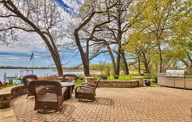 75 N Lake Ave, House other with 4 bedrooms, 4 bathrooms and 7 parking in Third Lake IL | Image 23