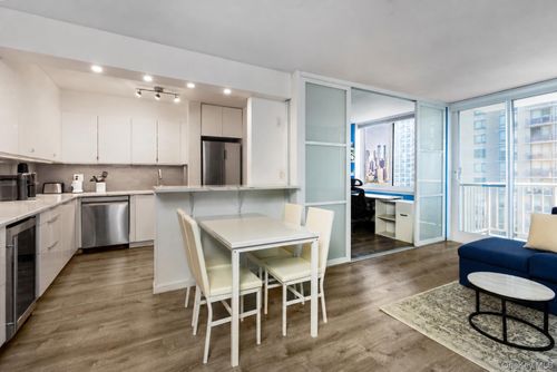 15e-4-74 48th Ave, Long Island City, NY, 11109-5613 | Card Image