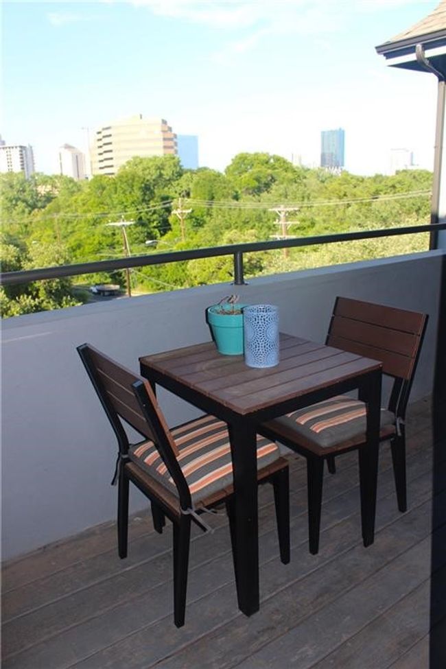 2nd Bedroom Patio- View of Downtown | Image 19