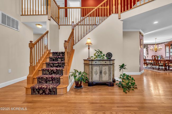2 Story Entryway | Image 6