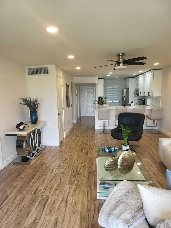 APT-201 - 4266 Deste Ct, Condo with 2 bedrooms, 2 bathrooms and null parking in Lake Worth FL | Image 8