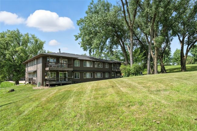 1704 Pikes Peak Ct Ne, Condo with 2 bedrooms, 2 bathrooms and null parking in Cedar Rapids IA | Image 20