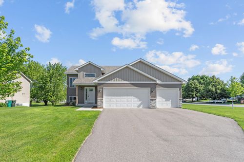 720 Mallard Ave, Winsted, MN, 55395-6574 | Card Image