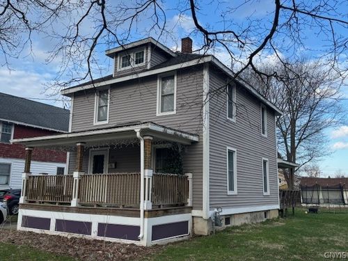 32 Cedar St, Cortland, NY, 13045-3006 | Card Image