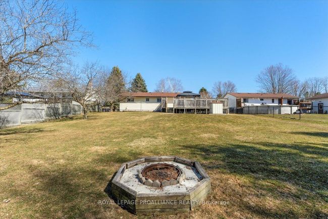 197 Chatterton Valley Cres, House other with 3 bedrooms, 2 bathrooms and 6 parking in Foxboro ON | Image 42