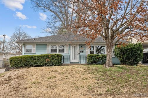 51 Woodlawn Dr, Saint Charles, MO, 63301-2325 | Card Image
