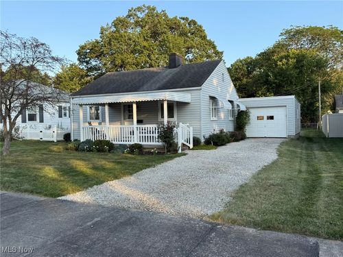 242 Lewis Ave Nw, New Philadelphia, OH, 44663-1364 | Card Image