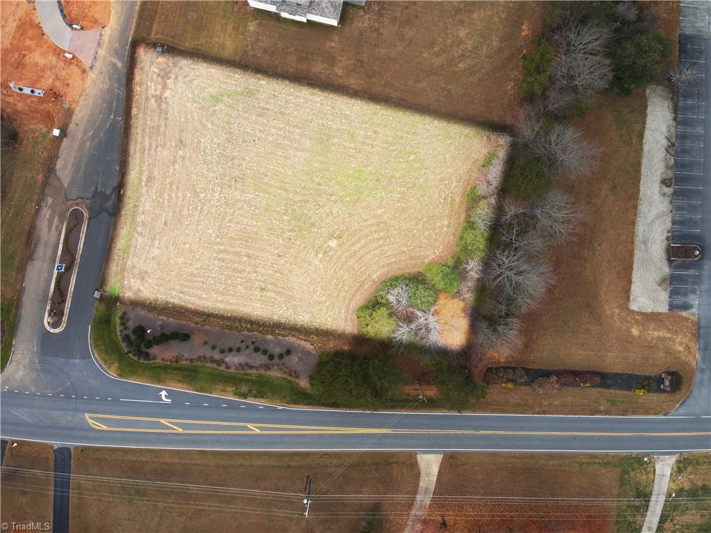Land in Summerfield 4