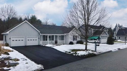 12 Goldenrod Lane, Concord, NH, 03301 | Card Image